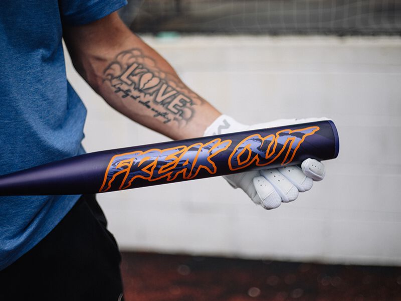 2025 Miken Freak Out 1-Piece USSSA Slowpitch Bat loading=