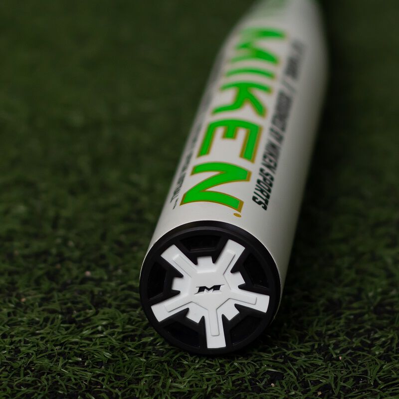 White/black end cap of a white/green Freak Lucky USSSA bat - SKU: MSU3FLKL loading=