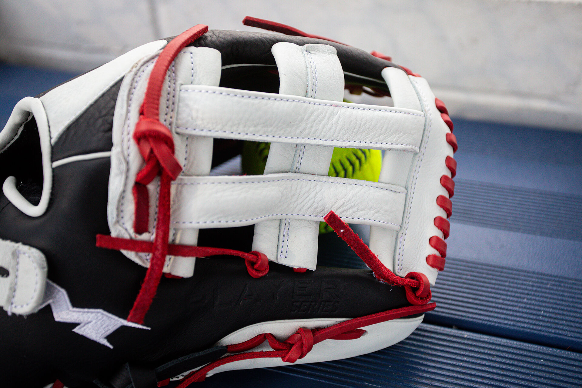 Miken Player Series 13.5 in Slowpitch Glove Miken