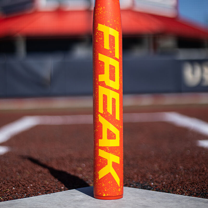 2025 Miken Freak Balanced USSSA 2-Piece Slowpitch Bat