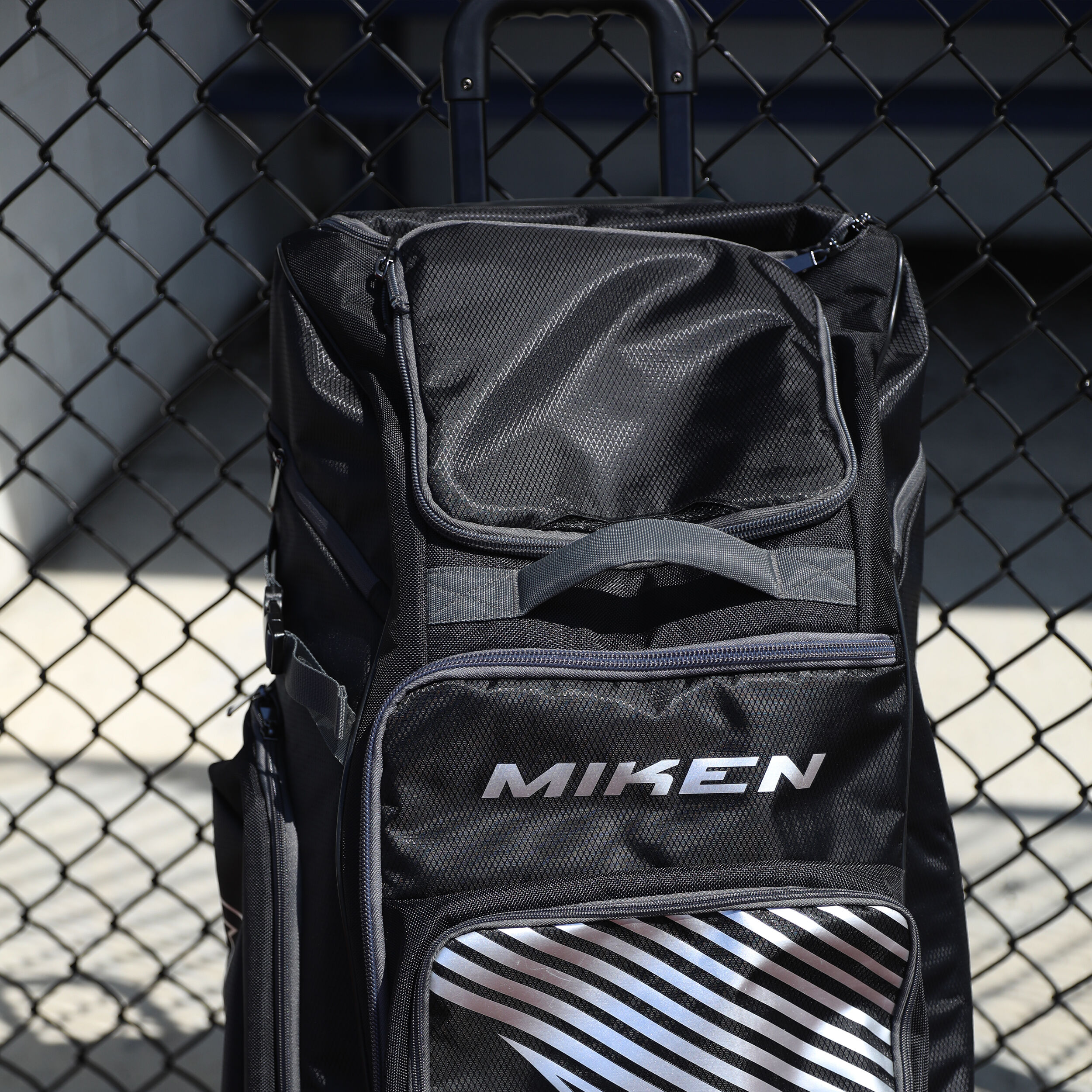 MBA005 Miken Deluxe Wheeled Slowpitch Bag Black